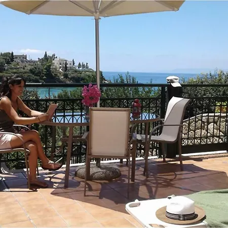 Вилла Kalogria *