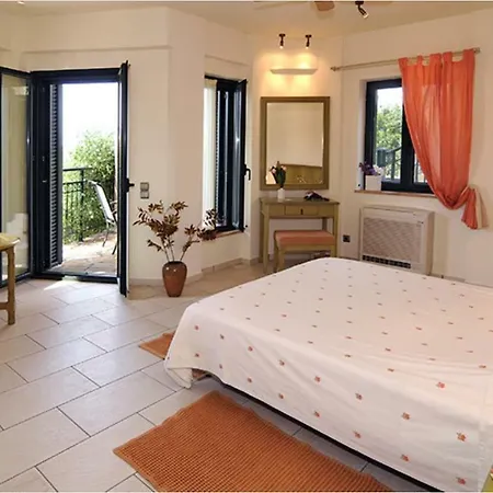 Kalogria Villa *